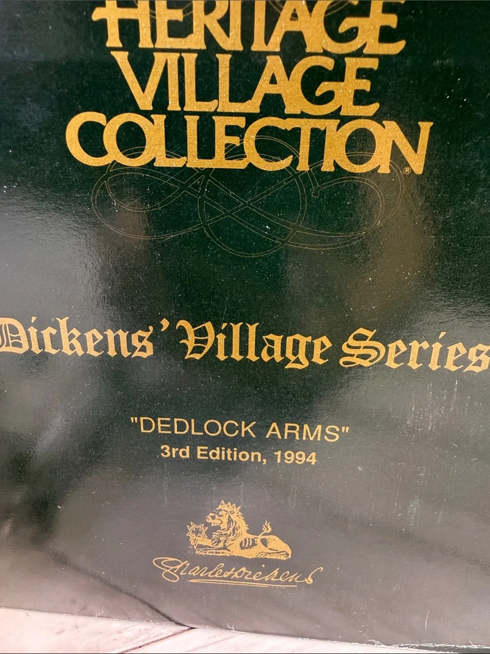 Dept 56 DEDLOCK ARMS Christmas Village with light and box complete